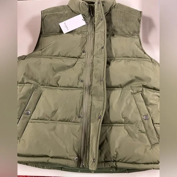 Goodfellow & Co Olive Green Puffer Vest - Picture 3 of 11